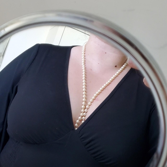 Faux Pearl Necklace - Picture 3 of 3